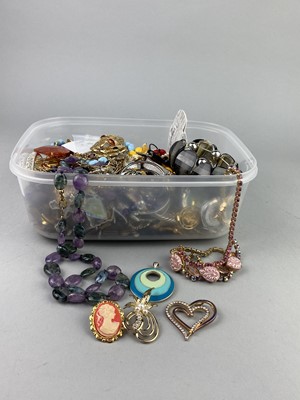 Lot 447 - A LOT OF COSTUME JEWELLERY