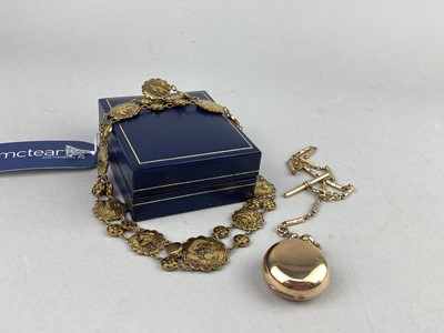 Lot 450 - A GOLD PLATED SOVEREIGN CASE AND AN ENAMEL NECKLACE