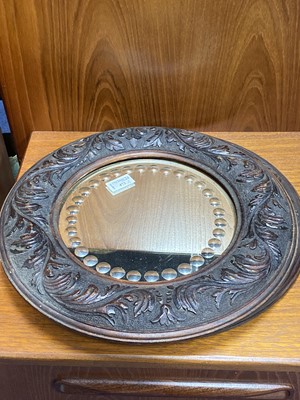 Lot 472 - A PAIR OF EARLY 20TH CENTURY CIRCULAR WALL MIRRORS