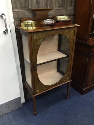 Lot 484 - AN EDWARDIAN MAHOGANY DISPLAY CABINET