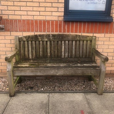 Lot 314 - A MODERN GARDEN BENCH