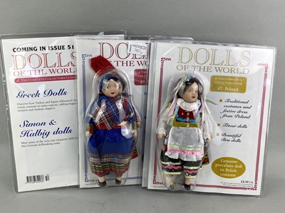 Lot 40 - A LOT OF DOLL'S OF THE WORLD DOLL'S