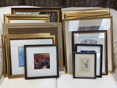 Lot 149 - A LOT OF PICTURES AND PRINTS