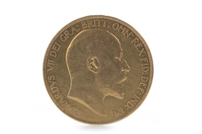 Lot 55 - AN EDWARD VII (1901 - 1910) GOLD £5 FIVE POUND COIN DATED 1902