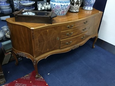 Lot 156 - A WALNUT INLAID DINING SUITE