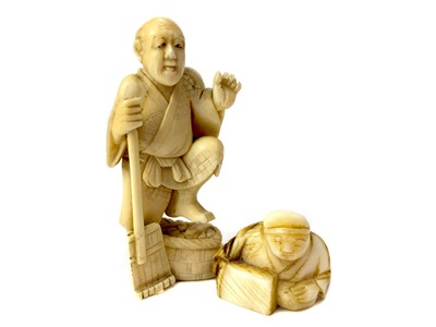 Lot 758 - AN EARLY 20TH CENTURY JAPANESE IVORY CARVING AND A NETSUKE