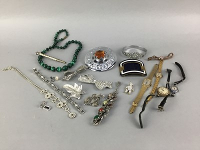 Lot 198 - A COLLECTION OF COSTUME JEWELLERY AND WATCHES