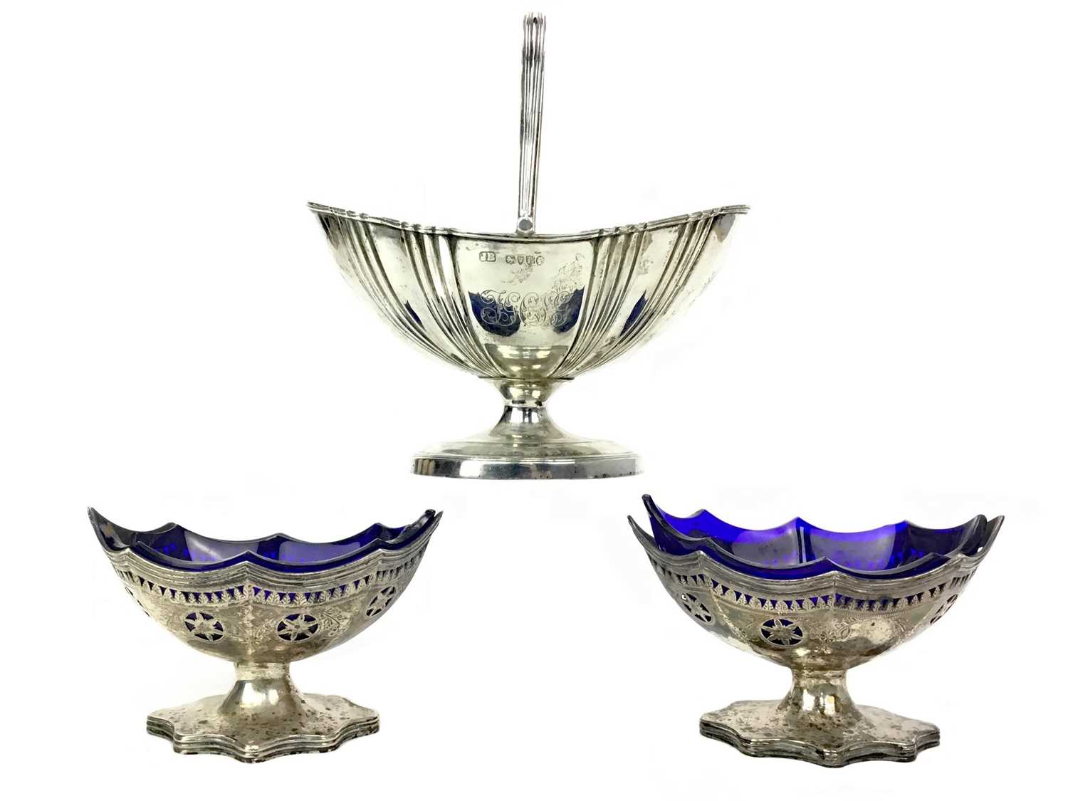 Lot 477 - A VICTORIAN SILVER SUGAR BOWL ALONG WITH A PAIR OF SALTS