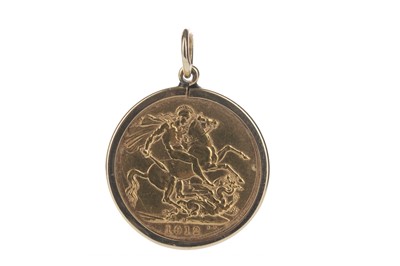 Lot 66 - A MOUNTED GEORGE V (1910 - 1936) GOLD SOVEREIGN DATED 1912