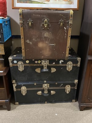 Lot 299 - A LOT OF THREE TRAVEL TRUNKS