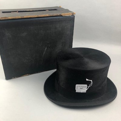 Lot 347 - A VINTAGE TOP HAT