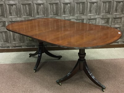 Lot 246 - A MAHOGANY DINING ROOM SUITE