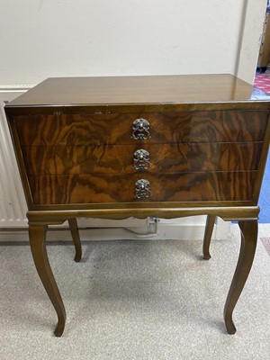 Lot 363 - A TABLE CANTEEN OF SILVER PLATED CUTLERY