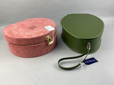 Lot 387 - A LOT OF GREEN LEATHER TRAVEL CASES AND OTHERS