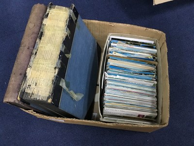 Lot 505 - A LOT OF POSTCARDS