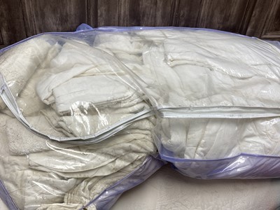 Lot 559 - A LOT OF BEDDING, CURTAINS AND PILLOW CASES