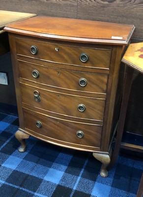Lot 533 - A LATE VICTORIAN CHEST OF DRAWERS