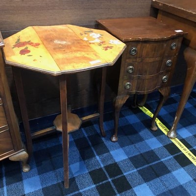 Lot 539 - AN OAK DROP LEAF TABLE AND A MAHOGANY BEDSIDE TABLE