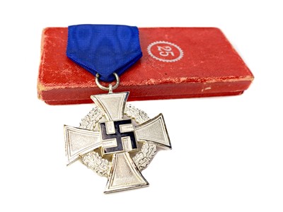 Lot 1638 - A THIRD REICH 25 YEAR LONG SERVICE MEDAL