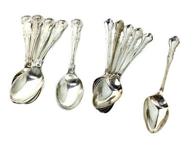 Lot 501 - A SET OF FIVE SILVER KING'S PATTERN TEASPOONS ALONG WITH A SET OF SIX