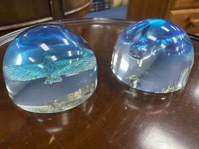 Lot 42 - A LOT OF PAPERWEIGHTS