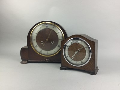 Lot 135 - A TEMPUS FUGIT MAHOGANY CASED MANTEL CLOCK, FOUR OTHER CLOCKS AND A BAROMETER