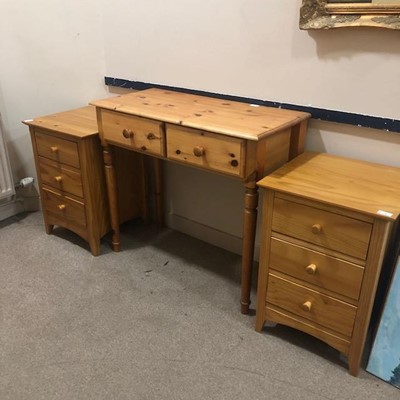 Lot 278 - A PINE SIDE TABLE AND TWO BEDSIDE CHESTS