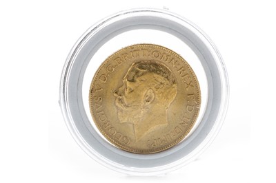 Lot 23 - A GEORGE V (1910 - 1936) GOLD SOVEREIGN DATED 1911