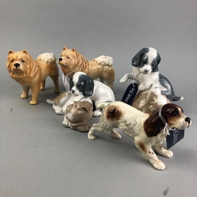 Lot 391 - A BESWICK FIGURE OF A SPANIEL AND OTHER CERAMIC FIGURES