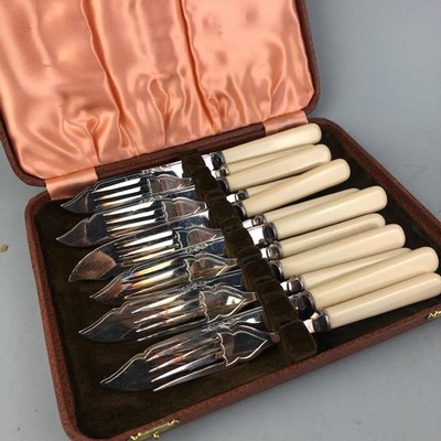 Lot 396 - A LOT OF SILVER PLATED FLATWARE