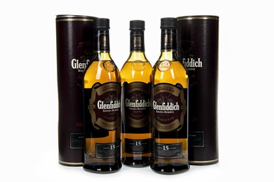 Lot 324 - THREE BOTTLES OF GLENFIDDICH SOLORA RESERVE AGE 15  YEARS