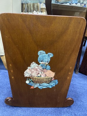 Lot 492 - A VINTAGE WOODEN DOLL'S CRIB