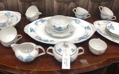 Lot 528 - A 20TH CENTURY JAPANESE 'BLUE WILLOW' DINNER SERVICE BY NERUMI