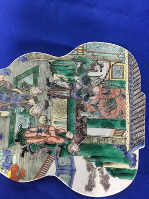 Lot 817 - A 19TH CENTURY CHINESE FAMILLE VERTE PLAQUE