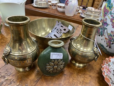 Lot 538 - A PAIR OF CHINESE BRASS VASES ALONG WITH A BOWL