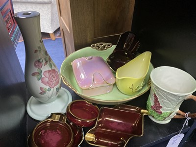 Lot 260 - A LOT OF CARLTON WARE ROUGE ROYALE ASHTRAYS AND OTHER CERAMICS