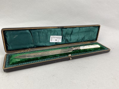 Lot 32 - A SILVER PLATED BREAD KNIFE WITH MOTHER OF PEARL HANDLE AND OTHER CUTLERY