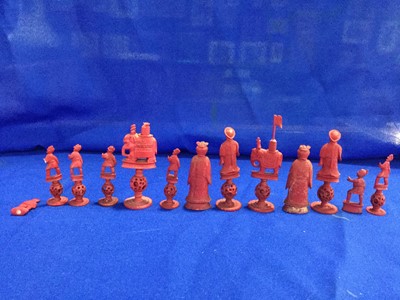 Lot 842 - A COLLECTION OF LATE 19TH AND EARLY 20TH CENTURY CHINESE IVORY CHESS PIECES
