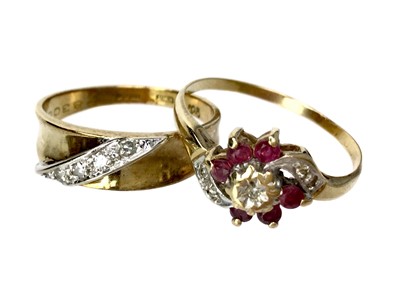Lot 1434 - A RED GEM AND DIAMOND RING AND A DIAMOND BAND
