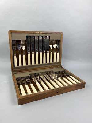 Lot 355 - A CANTEEN OF SILVER PLATED CUTLERY AND OTHER ITEMS