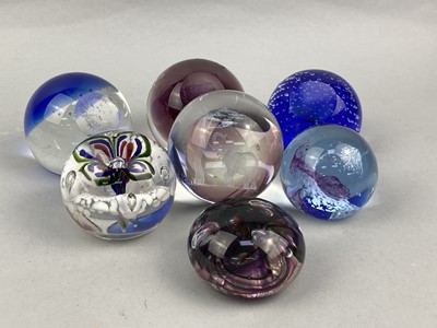 Lot 309 - A COLLECTION OF VARIOUS PAPERWEIGHTS