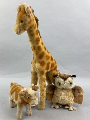 Lot 403 - A LOT OF 20TH CENTURY SOFT TOYS