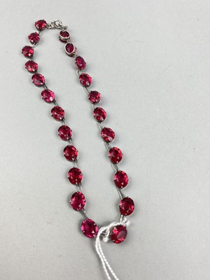 Lot 441 - A RED GEM SET NECKLACE