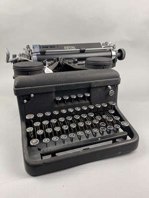 Lot 444 - A VINTAGE ROYAL TYPEWRITER