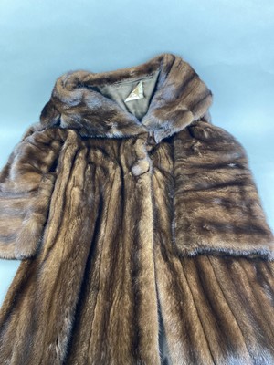 Lot 448 - A COLLECTION OF FUR COATS AND STOLES