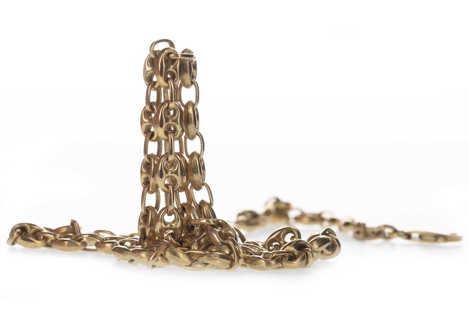 Lot 313 - A GOLD ANCHOR LINK CHAIN