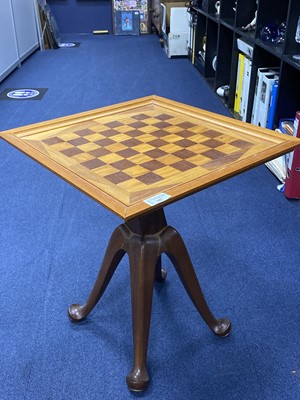 Lot 587 - A 20TH CENTURY GAMES TABLE