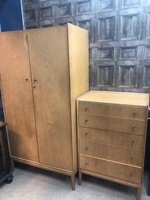 Lot 598 - A MODERN BEDROOM SUITE