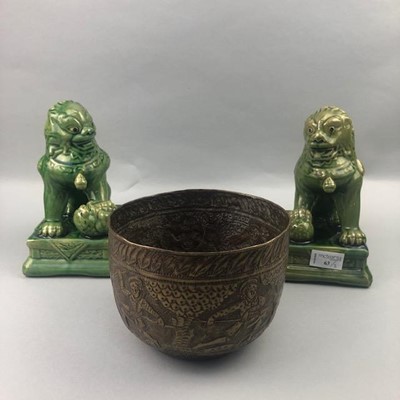 Lot 63 - A PAIR OF 20TH CENTURY CHINESE FOE DOGS AND A BRASS PLANTER