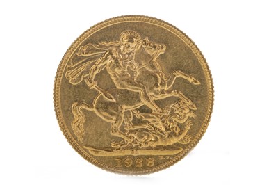 Lot 75 - A GEORGE V (1910 - 1936) GOLD SOVEREIGN DATED 1928